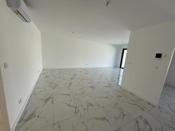 Maison à OLONZAC, 34210 - 4 pièces 90m²