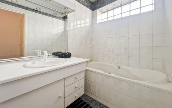 Appartement à vendre    4 pièces • 95 m2 Pau