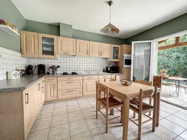 LA TESTE DE BUCH, proche Golf ! Maison 6P de 142 m2, parcelle de 1093 m2 avec garage