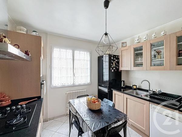 Maison à vendre  5 pièces - 91,60 m2 ST DENIS - 93