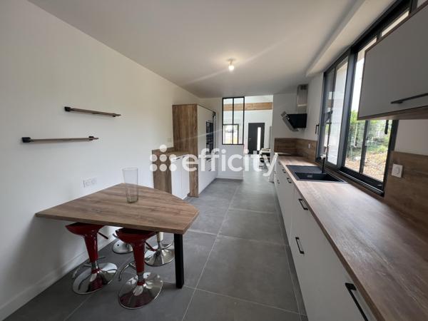 Maison
         7 pièces
        - 180 m² 871 500 € *