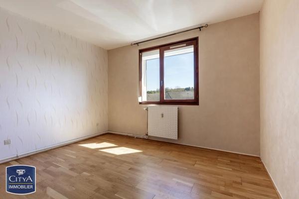 Appartement à louer 4 pièces 82.32m² Delle (90100)
