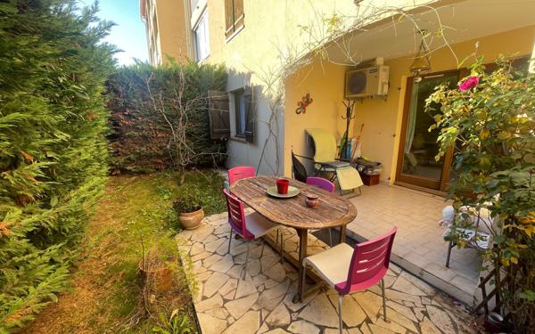 Appartement à vendre    3 pièces • 48 m2 Sanary-sur-Mer