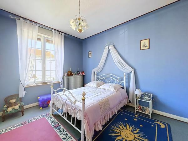 Amoureux des maisons qui ont une âme, celle-ci ne vous laissera pas indifférent