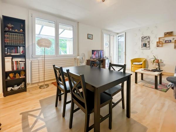 Arbois (39) - Maison mitoyenne - 82 m2 - 3 chambres - Jardin 630 m2