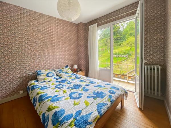 Arbois (39) - Maison mitoyenne - 82 m2 - 3 chambres - Jardin 630 m2