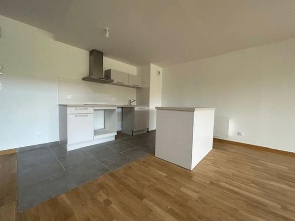 Appartement 4 pièces T4 F4 135.2 m² à Poitiers 34 BOULEVARD CHASSEIGNE 86000 à louer
