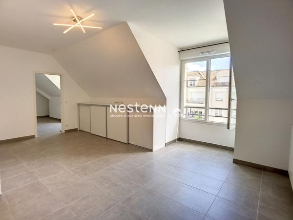 Plaisir gare : Appartement 2 pièces de 50 m²  avec cave et parking
