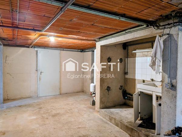 ISSOUDUN, PAVILLON T4 AVEC SOUS-SOL ET JARDIN