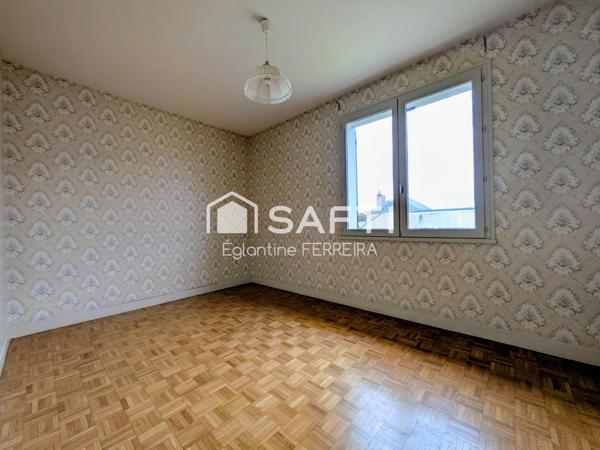 ISSOUDUN, PAVILLON T4 AVEC SOUS-SOL ET JARDIN