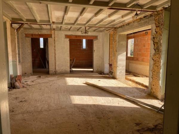 Ensemble de deux maisons à rénover sur 7700 M2