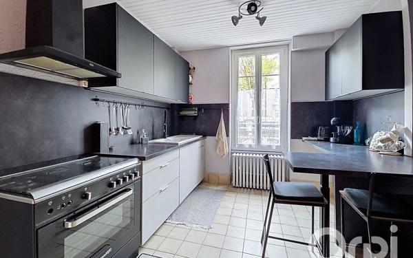 Maison à vendre    4 pièces •  Vichy