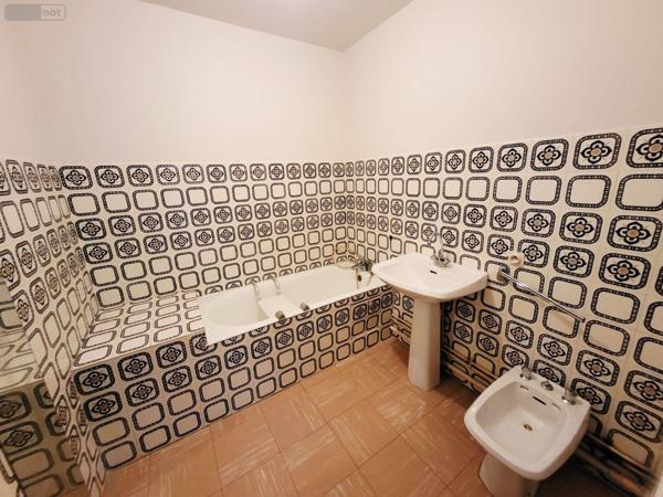 Appartement à vendre à Ussel en Corrèze (19200), ref : UA 129