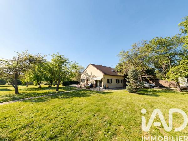 Maison à vendre 5 pièces 140 m² Le Mesnil-Saint-Denis
