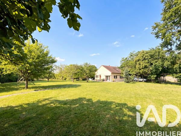 Maison à vendre 5 pièces 140 m² Le Mesnil-Saint-Denis