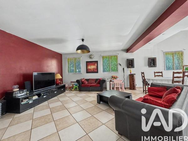 Maison à vendre 5 pièces 140 m² Le Mesnil-Saint-Denis