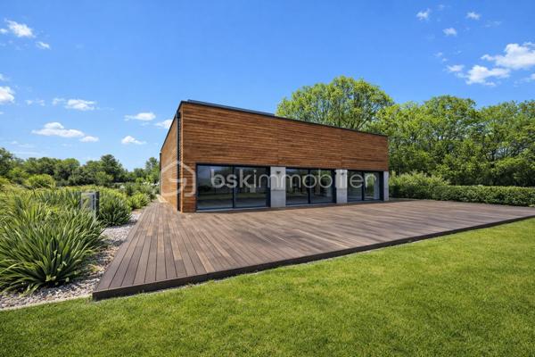 Local commercial de 1 383 m²