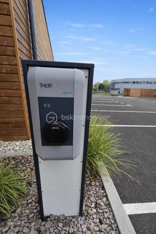 Local commercial de 1 383 m²