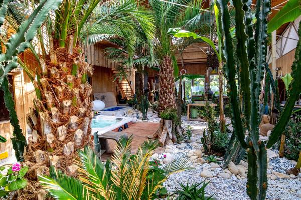 Propriété d’exception avec 220m² de serre tropicale au cœur de l’île d’Oléron