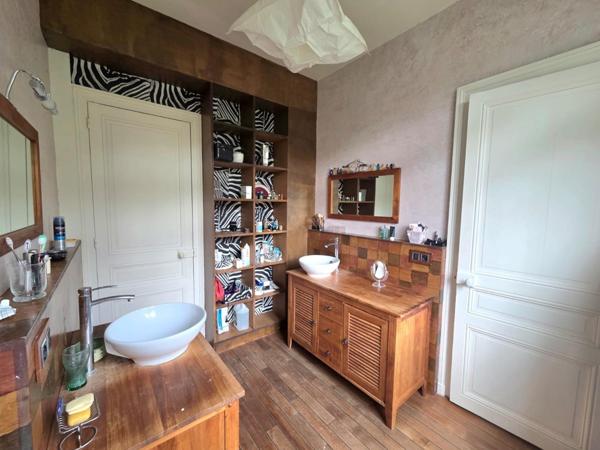 MAGNIFIQUE PROPRIETE AUX PORTES DE ROUEN