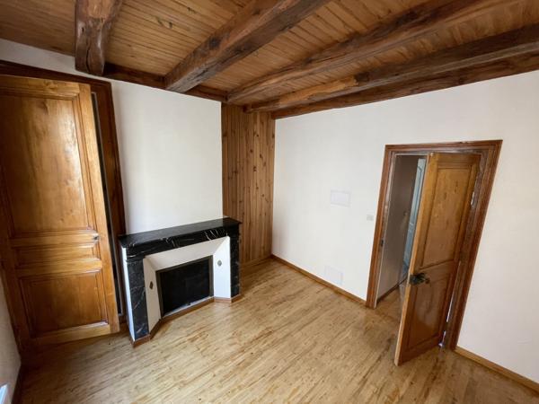 MAISON DE VILLE - 2 CHAMBRES