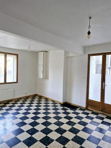 Courthézon (84350) T3 rez-de-chaussée 61 m2