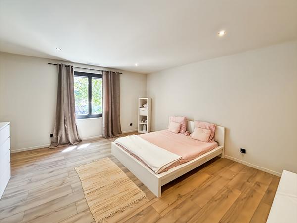 MAS DE CHARME ENTIEREMENT RÉNOVÉ ? 351 m² HABITABLES ? 1 Ha ? PISCINE CHAUFFÉE