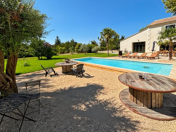 MAS DE CHARME ENTIEREMENT RÉNOVÉ ? 351 m² HABITABLES ? 1 Ha ? PISCINE CHAUFFÉE