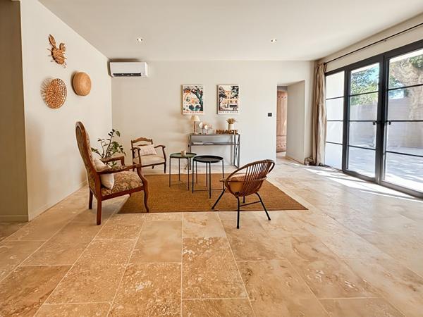 MAS DE CHARME ENTIEREMENT RÉNOVÉ ? 351 m² HABITABLES ? 1 Ha ? PISCINE CHAUFFÉE