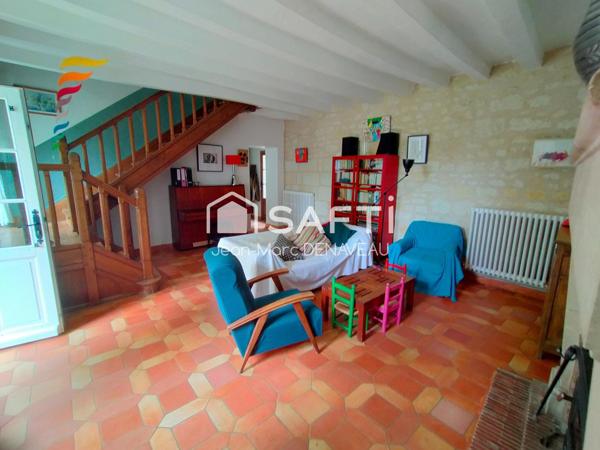 Ancienne,  pleine de charme.