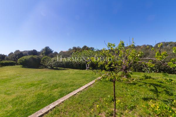 Villa de caractère avec vue mer au calme & terrain plat.