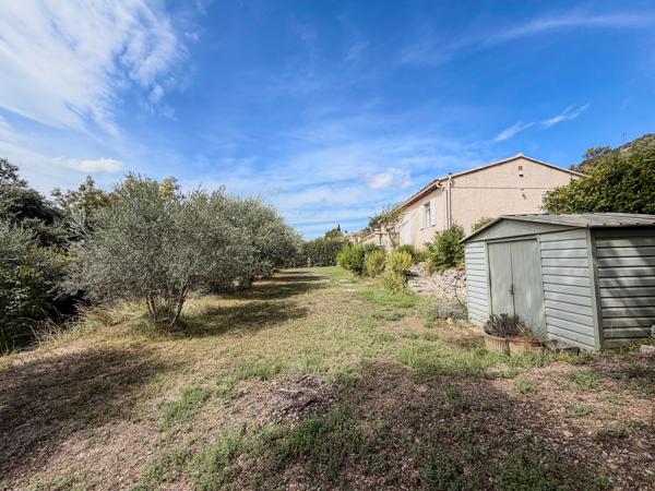 Villa de plain-pied avec vue dégagée et terrain piscinable à Rians