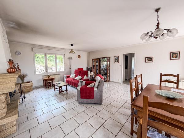 Villa de plain-pied avec vue dégagée et terrain piscinable à Rians