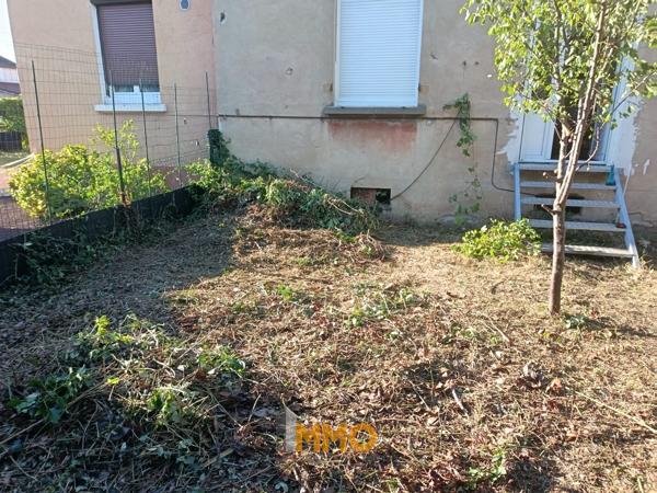 Grand studio à louer 750 € par mois à Décines Charpieu