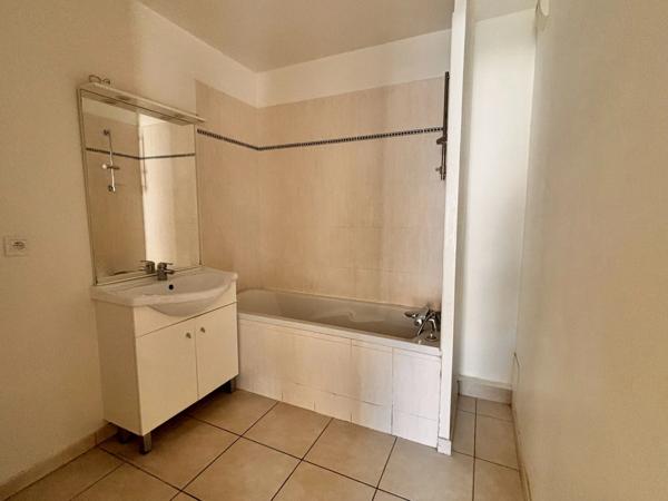 Appartement T3 lumineux avec grand  balcon et parking sécurisé – Montpellier