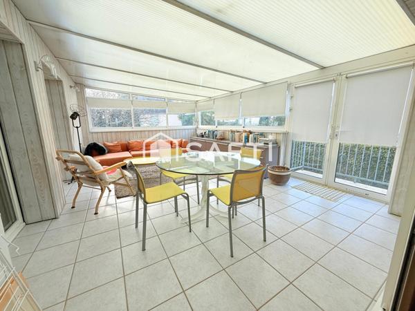 MAISON DE 364 M2 SUR TERRAIN DE 902 M2 A REGUINY