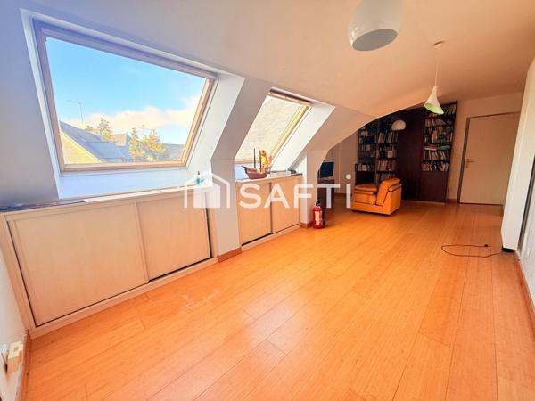 MAISON DE 364 M2 SUR TERRAIN DE 902 M2 A REGUINY