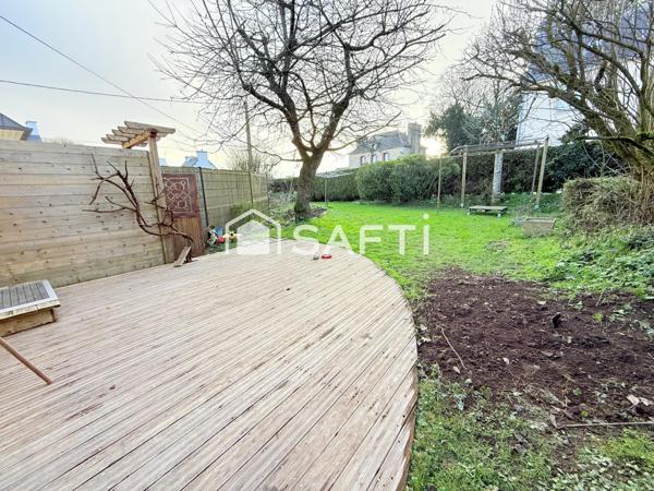 MAISON DE 364 M2 SUR TERRAIN DE 902 M2 A REGUINY