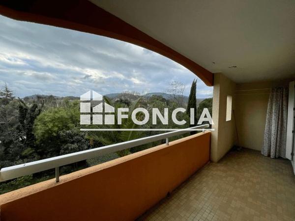 Location Appartement 2 pièces 51.29 m² - 20 RUE MICHELET Hyeres 83400