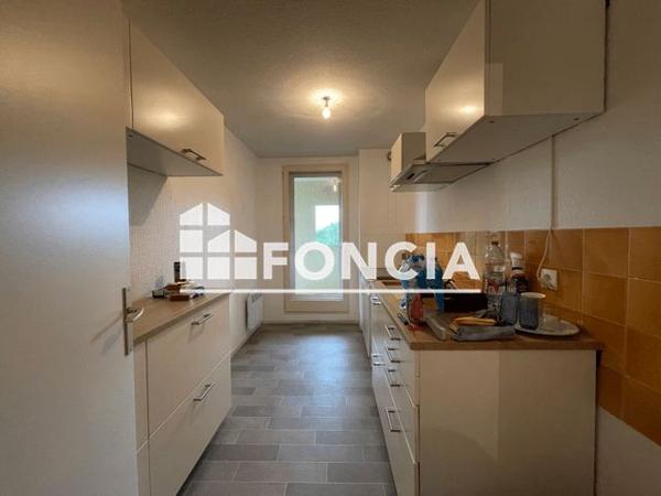 Location Appartement 2 pièces 51.29 m² - 20 RUE MICHELET Hyeres 83400