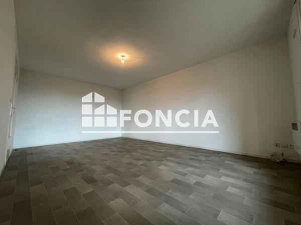 Location Appartement 2 pièces 51.29 m² - 20 RUE MICHELET Hyeres 83400