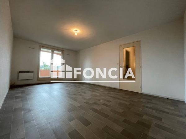 Location Appartement 2 pièces 51.29 m² - 20 RUE MICHELET Hyeres 83400