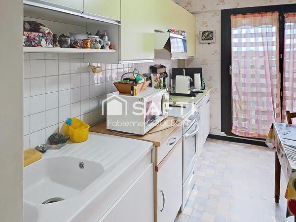 Appartement de 97 m² en copropriété dans une résidence sécurisée , 3 chambres deux salles d'eau