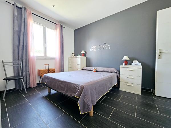 Maison récente de plain-pied La Crau 5 pièce(s) 122m2 -Piscine- Secteur calme, résidentiel et recherché