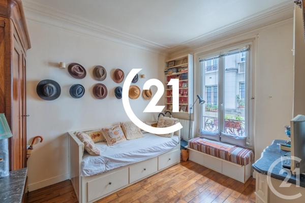 Appartement F3 à vendre  2 pièces - 41 m2 PARIS - 75018