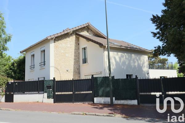 Maison à vendre 6 pièces 195 m² Saint-Germain-en-Laye