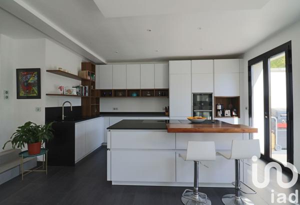 Maison à vendre 6 pièces 195 m² Saint-Germain-en-Laye