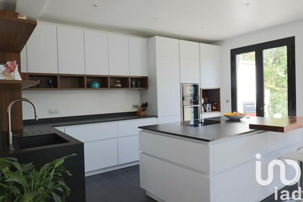 Maison à vendre 6 pièces 195 m² Saint-Germain-en-Laye