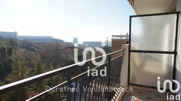 Appartement 3 pièces de 65 m² à Marseille (13015)