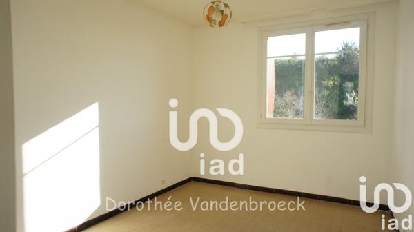 Appartement 3 pièces de 65 m² à Marseille (13015)